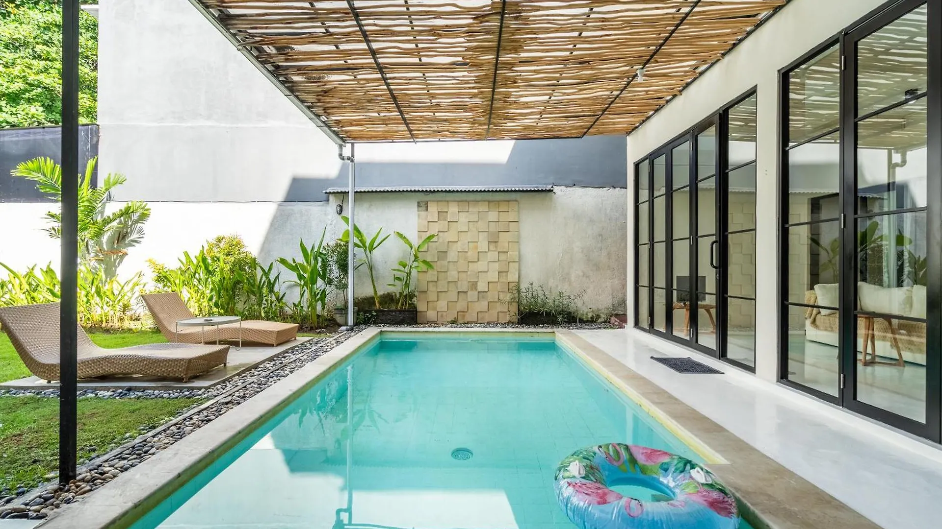 Villa Apollo - 4Br Private Villa In Seminyak